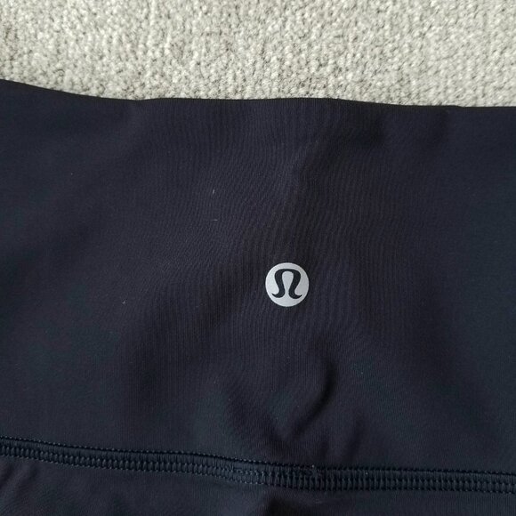 Lululemon Anew Crop 21" luxtreme, size 6 in black - Picture 9 of 14